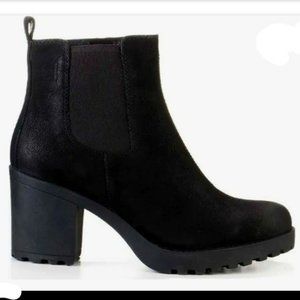 Vagabond Grace Chelsea Boots